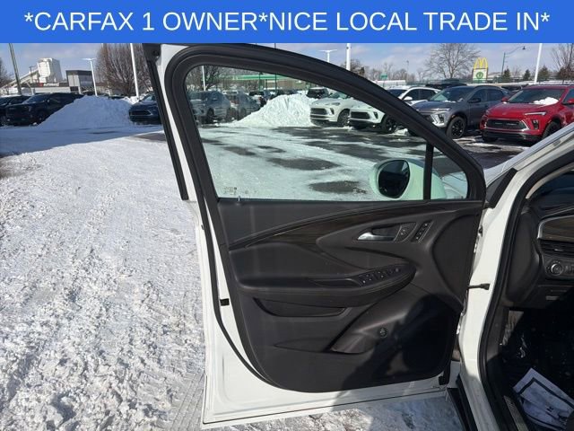Used 2020 Buick Envision Essence image 25