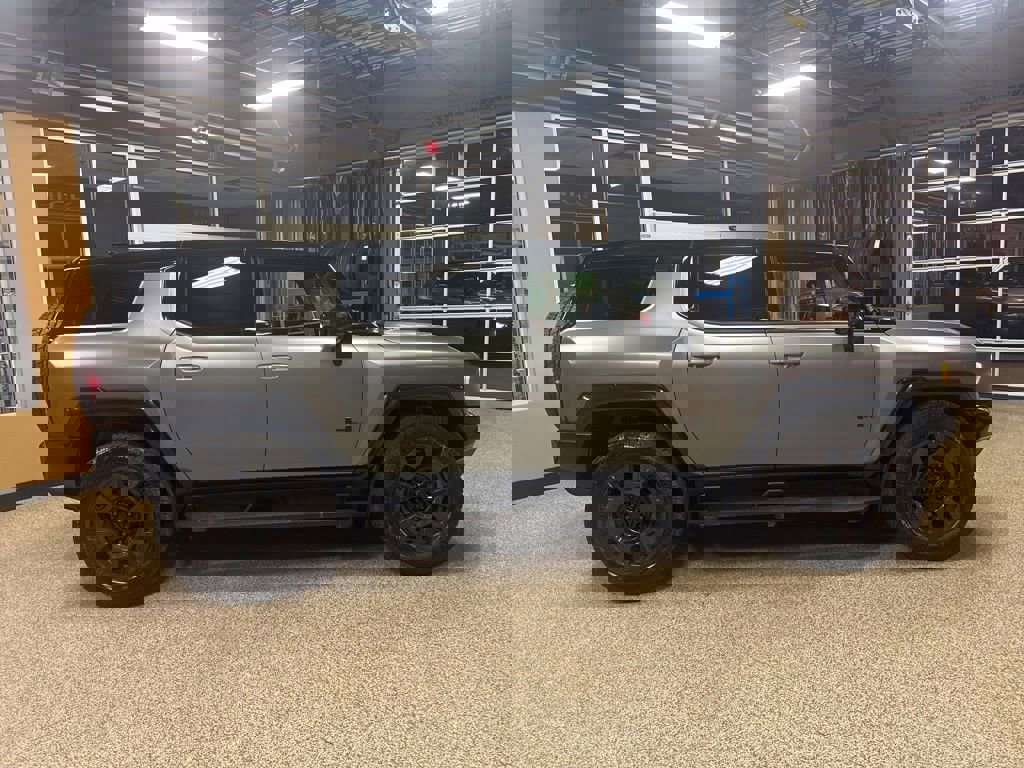 New 2026 GMC Hummer EV 3X w/ Carbon Fiber Edition Package AWD/4WD image 8