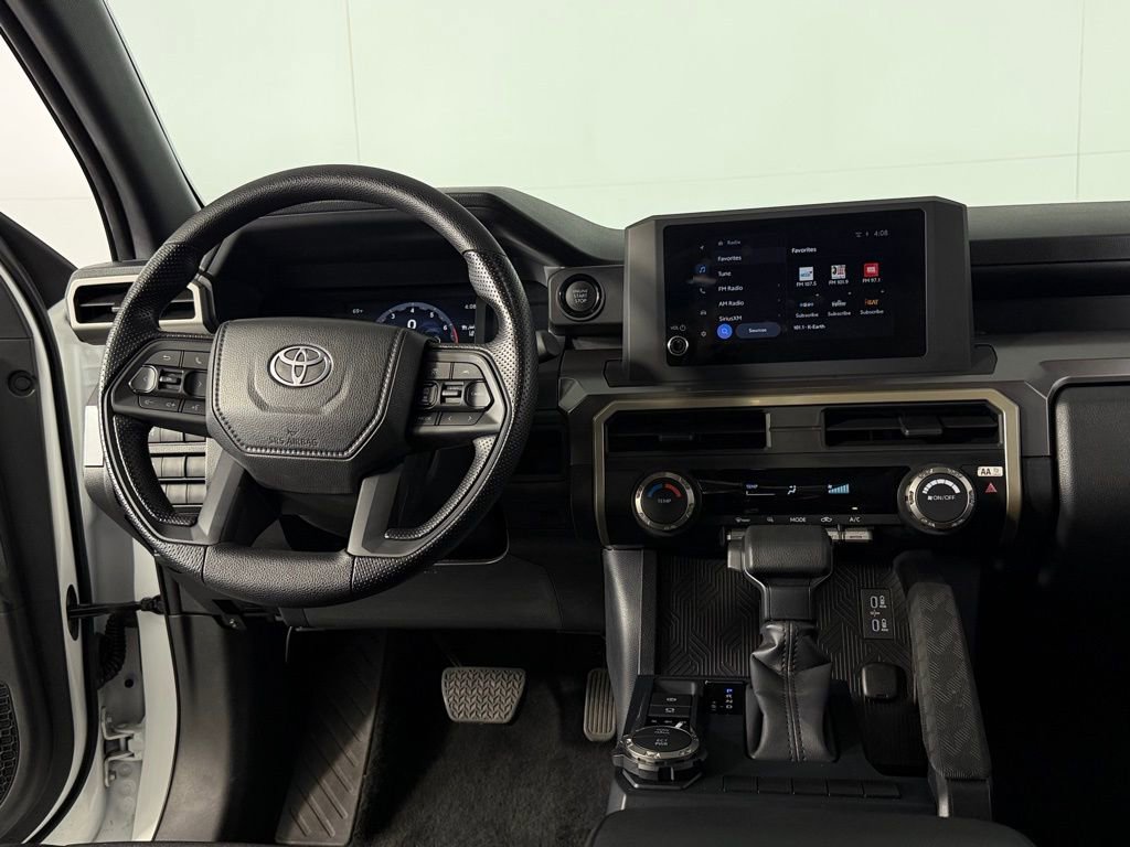 Used 2025 Toyota Tacoma SR5 AWD/4WD image 17