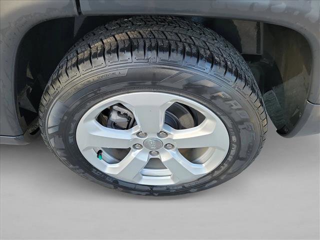 Used 2021 Jeep Compass Latitude w/ Convenience Group FWD image 12
