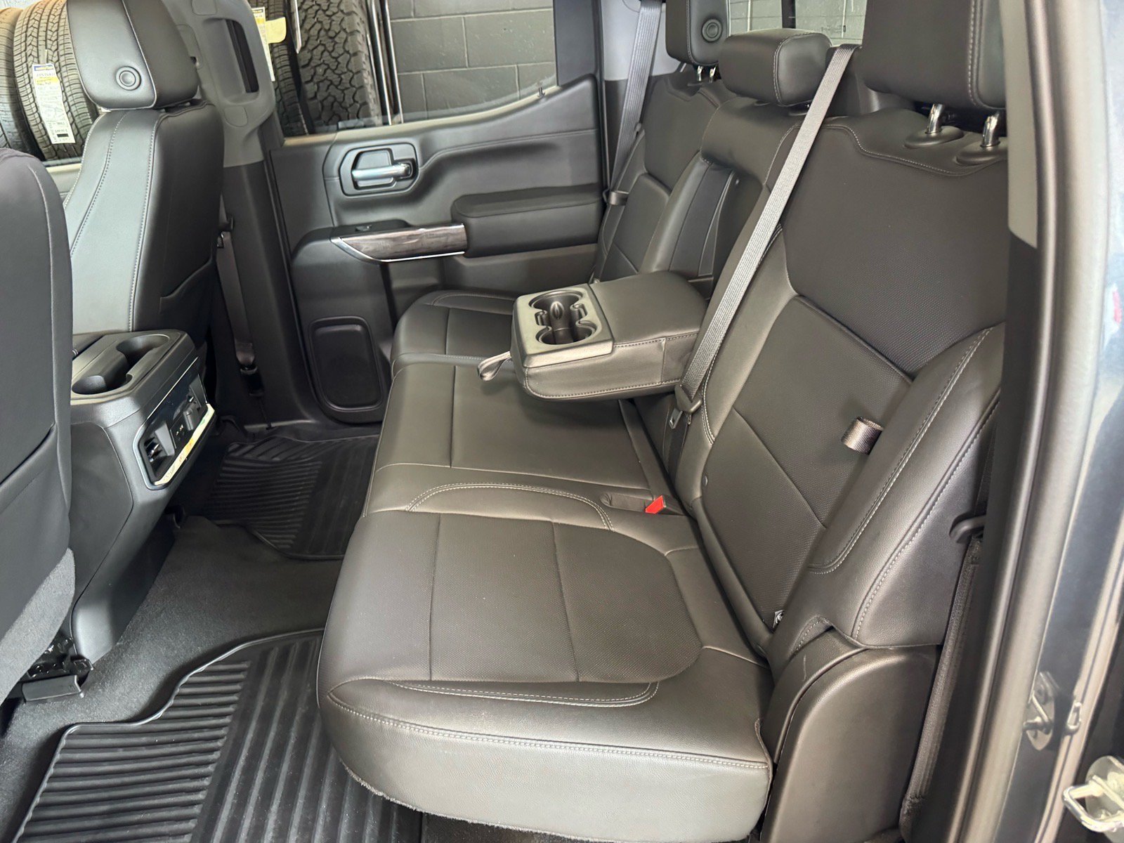 Used 2022 Chevrolet Silverado 1500 LTZ w/ LTZ Premium Package AWD/4WD image 14