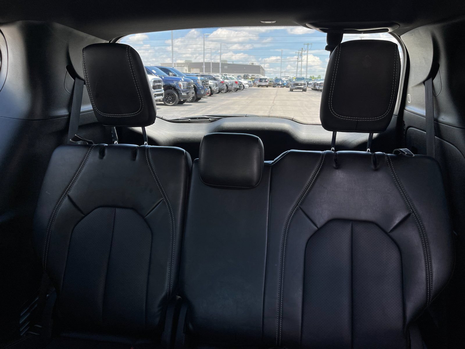 Used 2025 Chrysler Pacifica Select FWD image 17