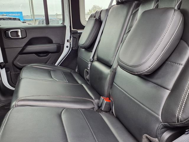 Used 2023 Jeep Wrangler Unlimited Sahara w/ Cold Weather Group AWD/4WD image 7