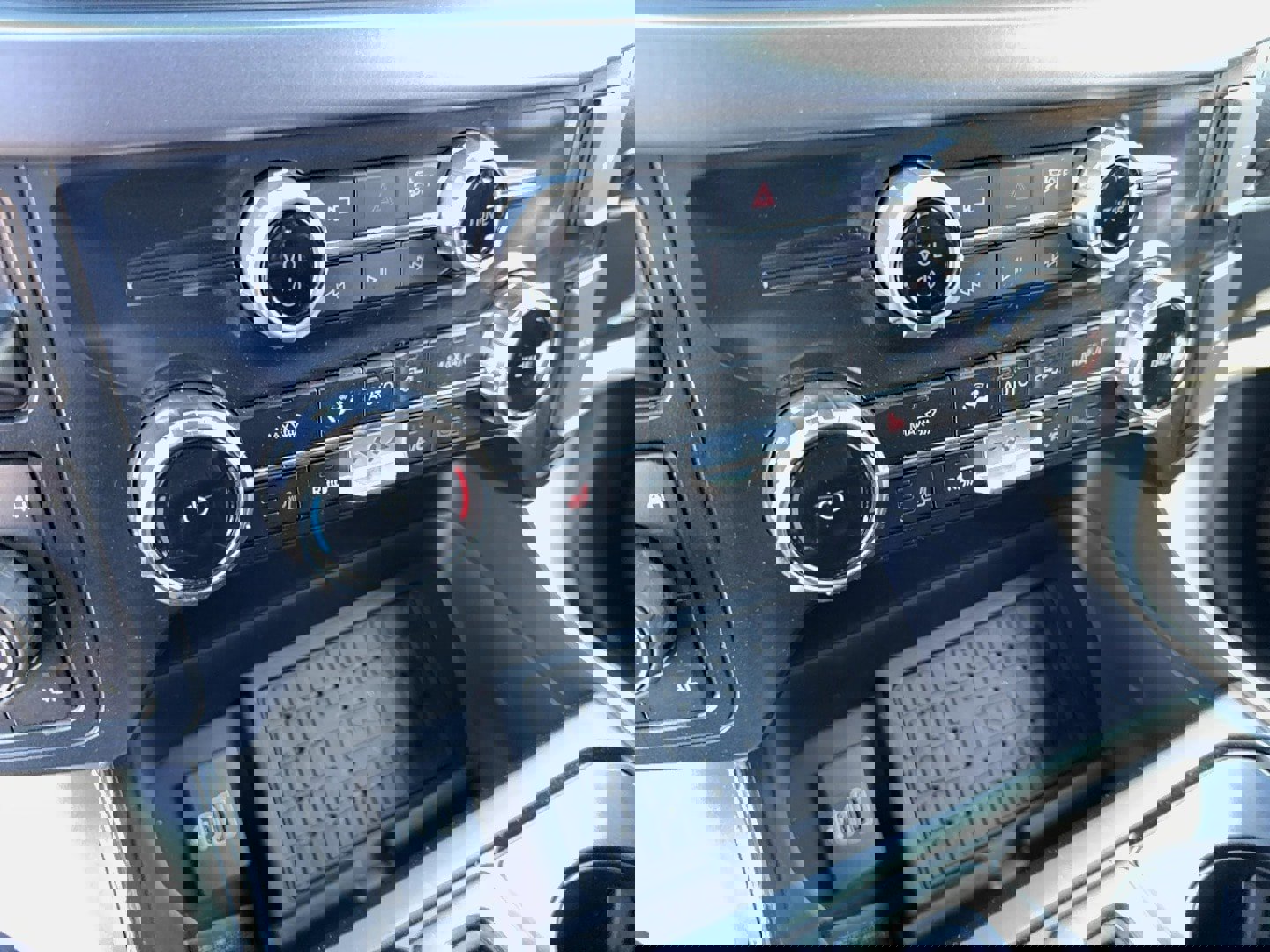 Used 2025 Ford F150 XLT w/ Equipment Group 302A MID image 14