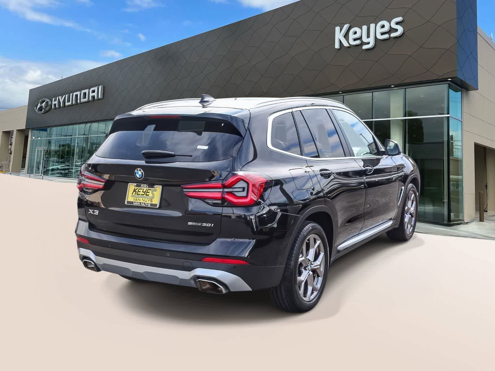 Used 2023 BMW X3 sDrive30i w/ Premium Package w/ZPA RWD image 4