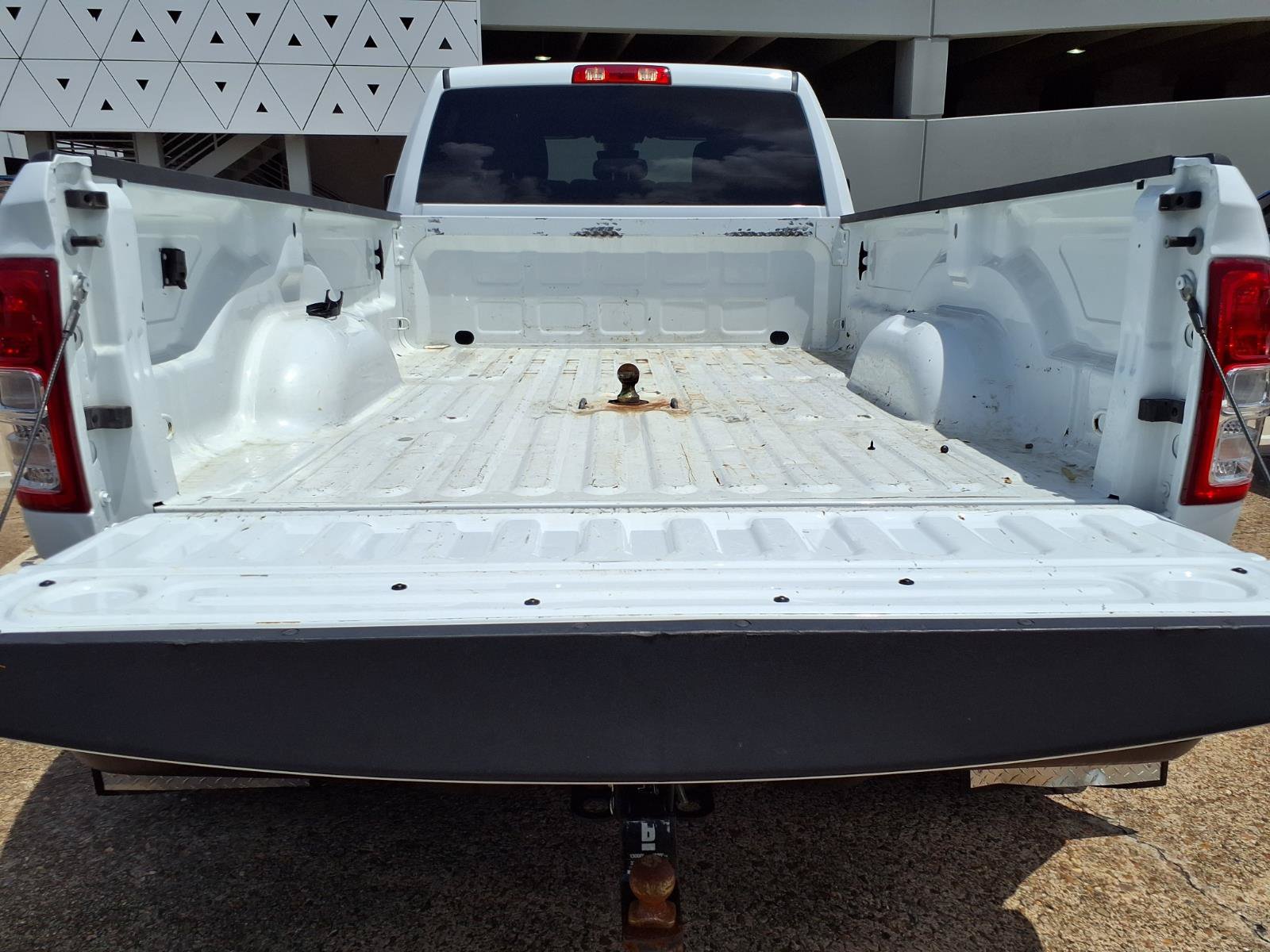 Used 2024 RAM 3500 Big Horn AWD/4WD image 23