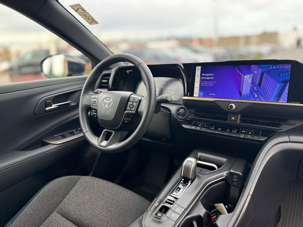 Certified 2023 Toyota Crown XLE image 20