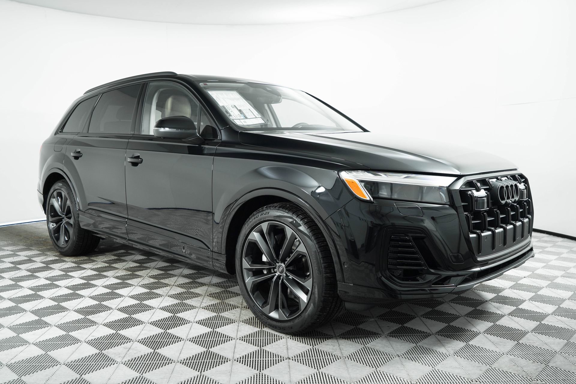 New 2025 Audi Q7 3.0T Premium Plus