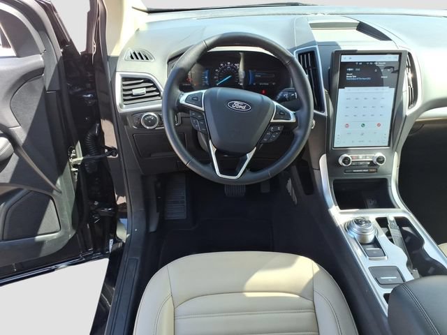 Used 2024 Ford Edge SEL AWD/4WD image 14