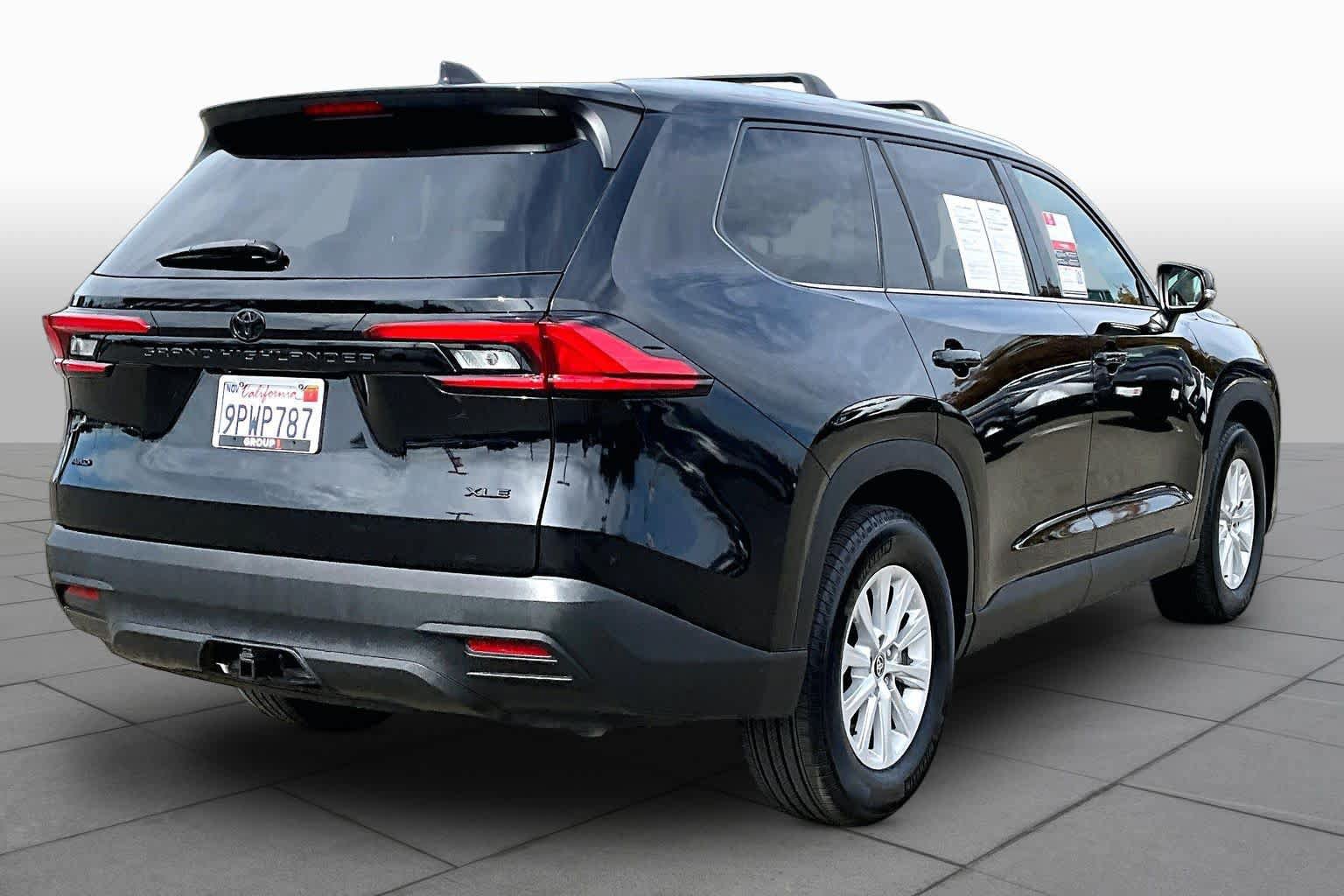 Certified 2024 Toyota Grand Highlander AWD image 12