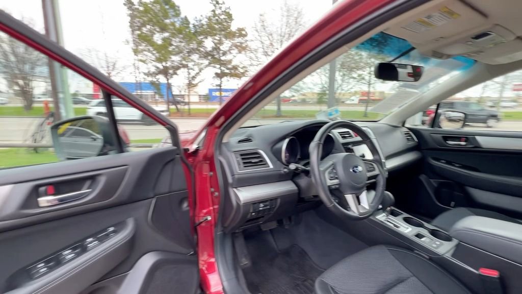 Used 2017 Subaru Outback 2.5i Premium image 33