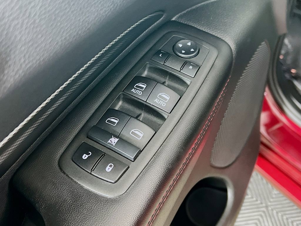 Used 2022 Dodge Durango R/T w/ Blacktop Package image 34