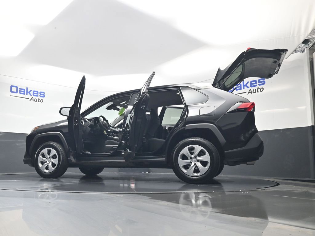 Used 2024 Toyota RAV4 LE image 61
