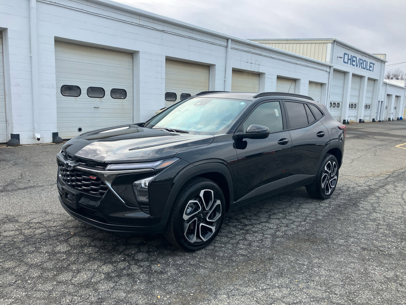 Used 2025 Chevrolet Trax RS w/ Driver Confidence Package image 1