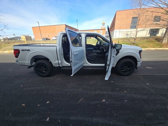 New 2026 Ford F150 XLT w/ Equipment Group 302A MID image 8