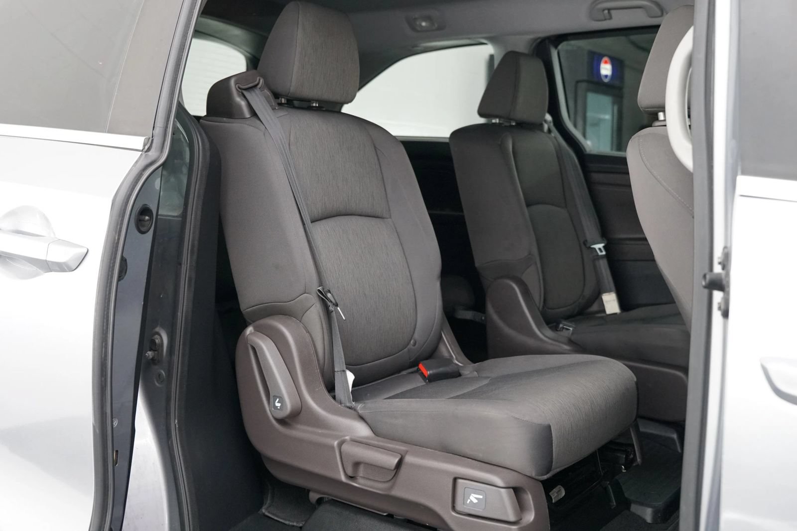 Used 2019 Honda Odyssey LX image 30
