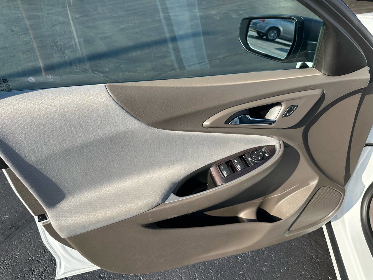 Used 2020 Chevrolet Malibu LS image 11