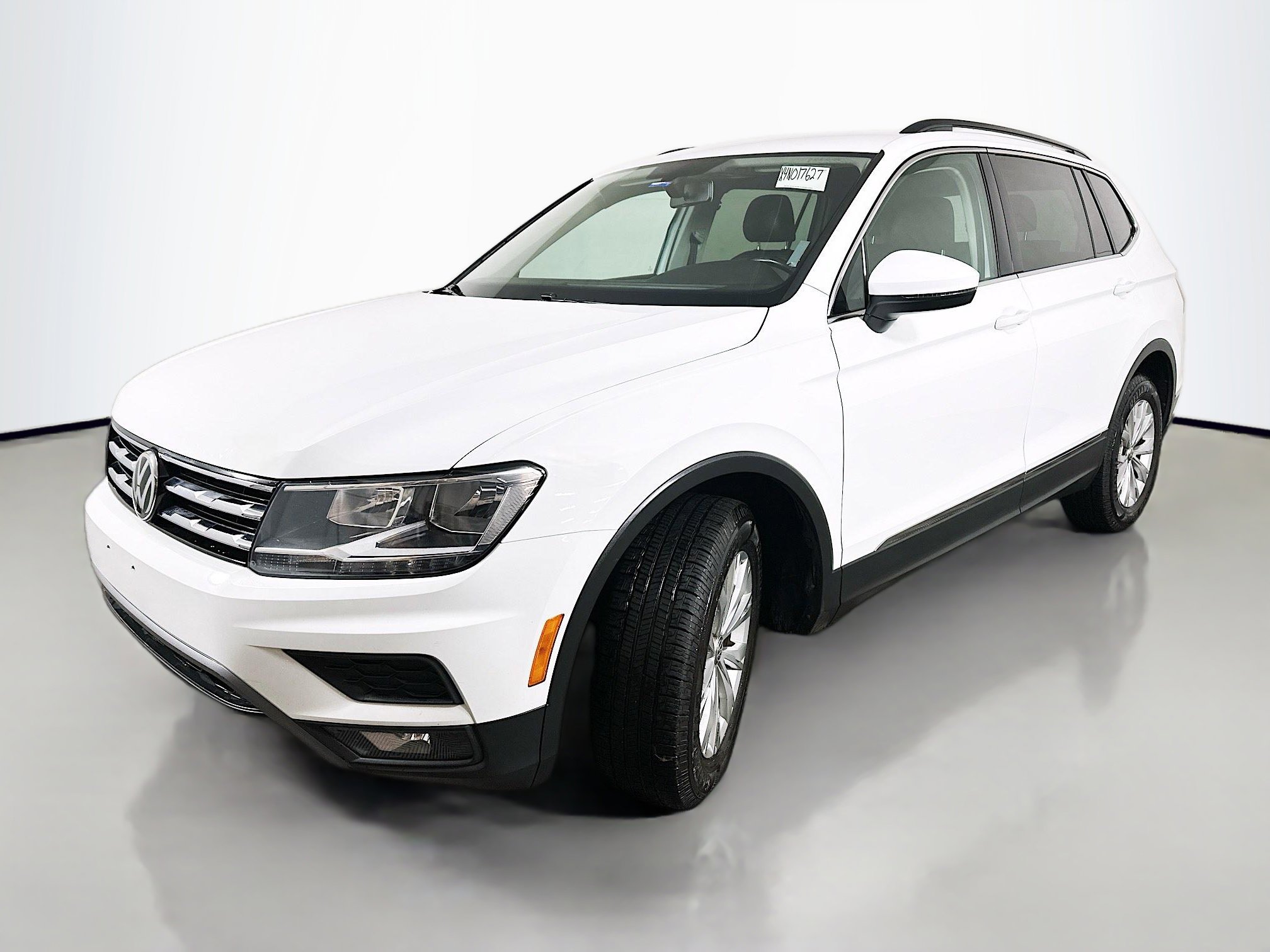 Used 2018 Volkswagen Tiguan SE w/ Front Fog Lights Package FWD image 7