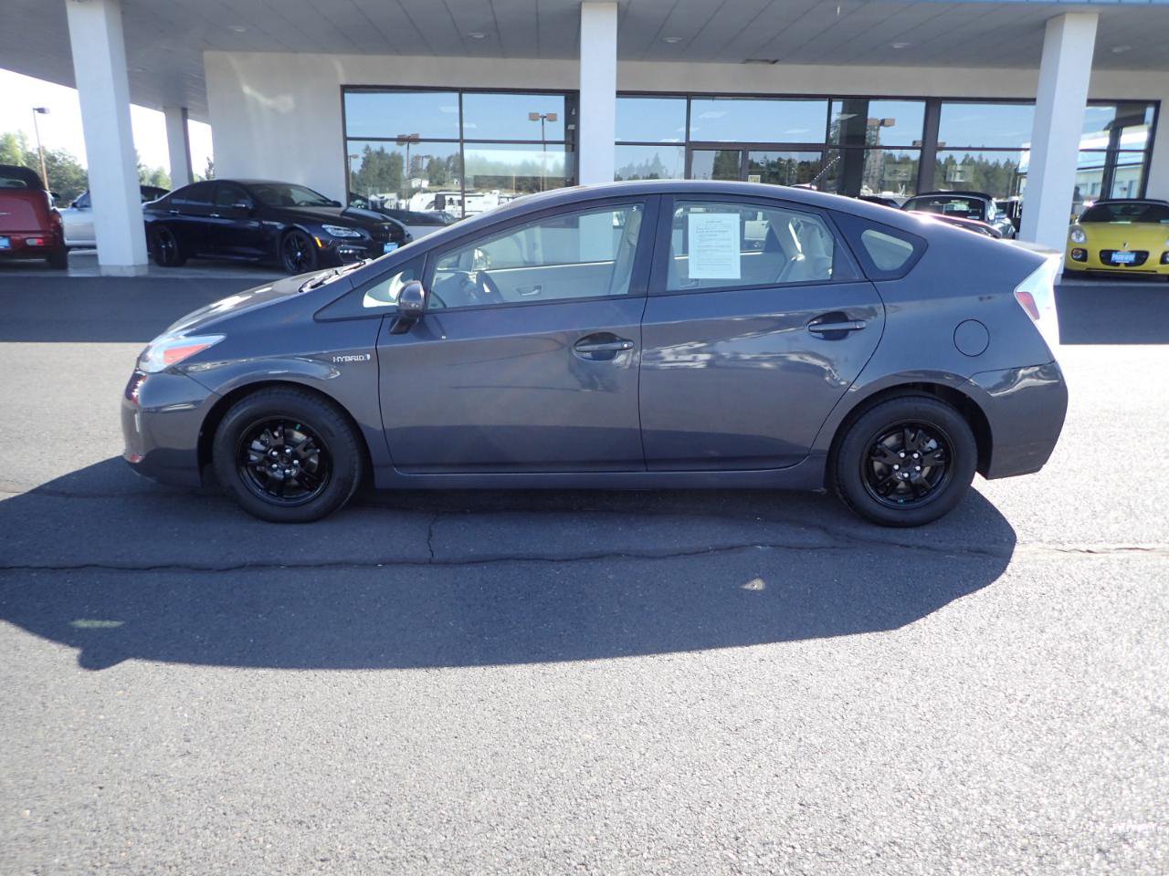 Used 2015 Toyota Prius Three FWD image 2