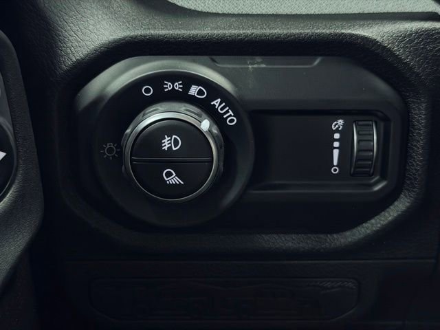 Used 2024 Jeep Gladiator Sport AWD/4WD image 27
