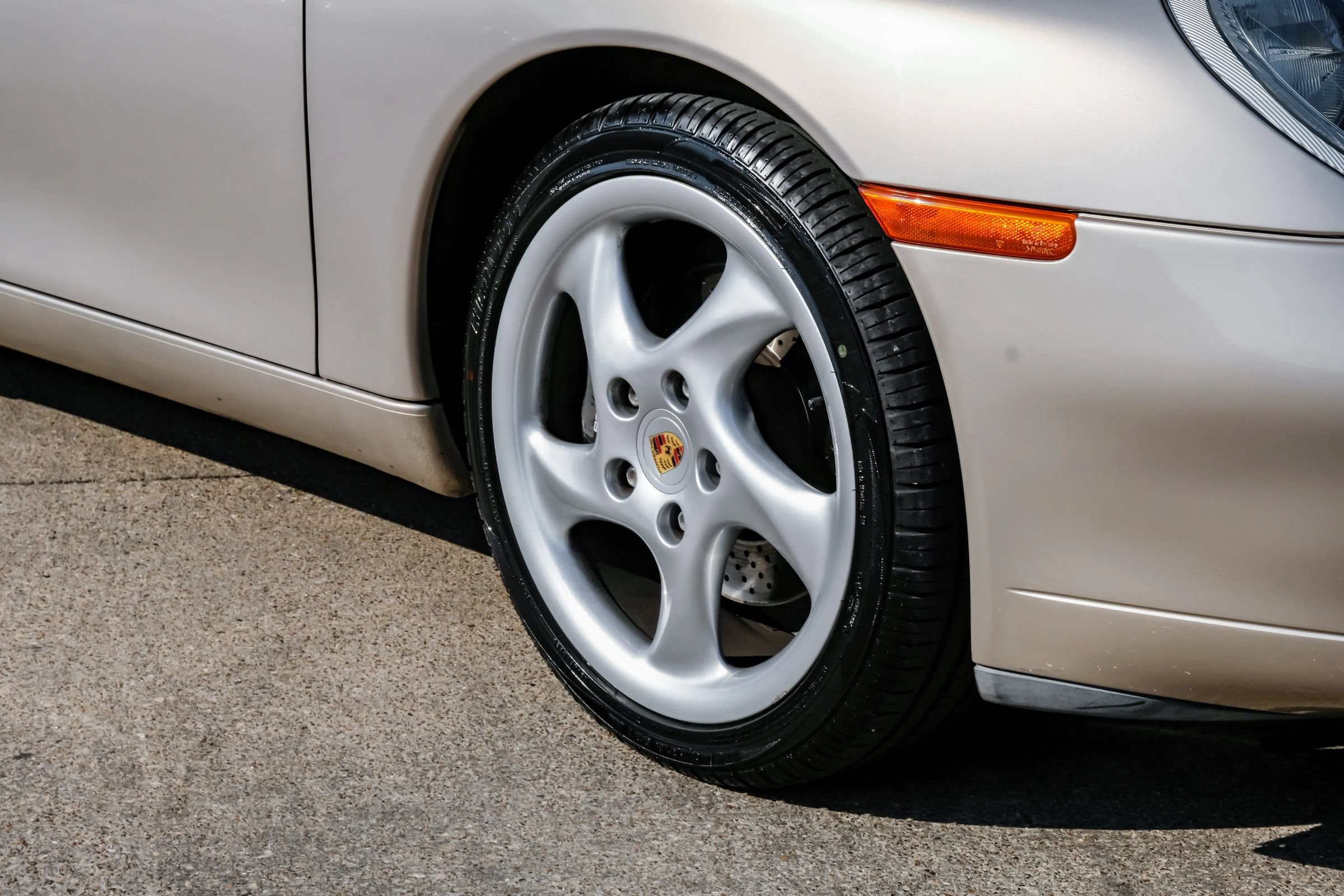Used 2000 Porsche 911 Cabriolet image 51