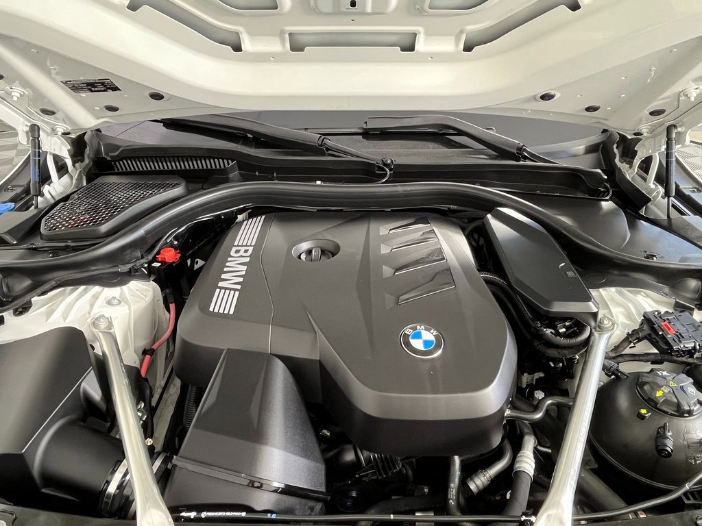 Certified 2026 BMW 530i xDrive w/ M Sport Package image 18