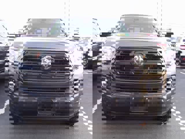 Used 2019 Toyota Tacoma SR image 2