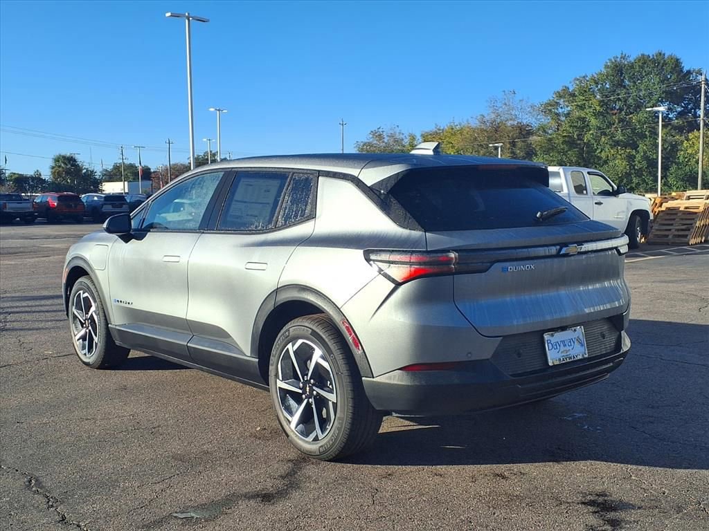 New 2026 Chevrolet Equinox EV LT image 2