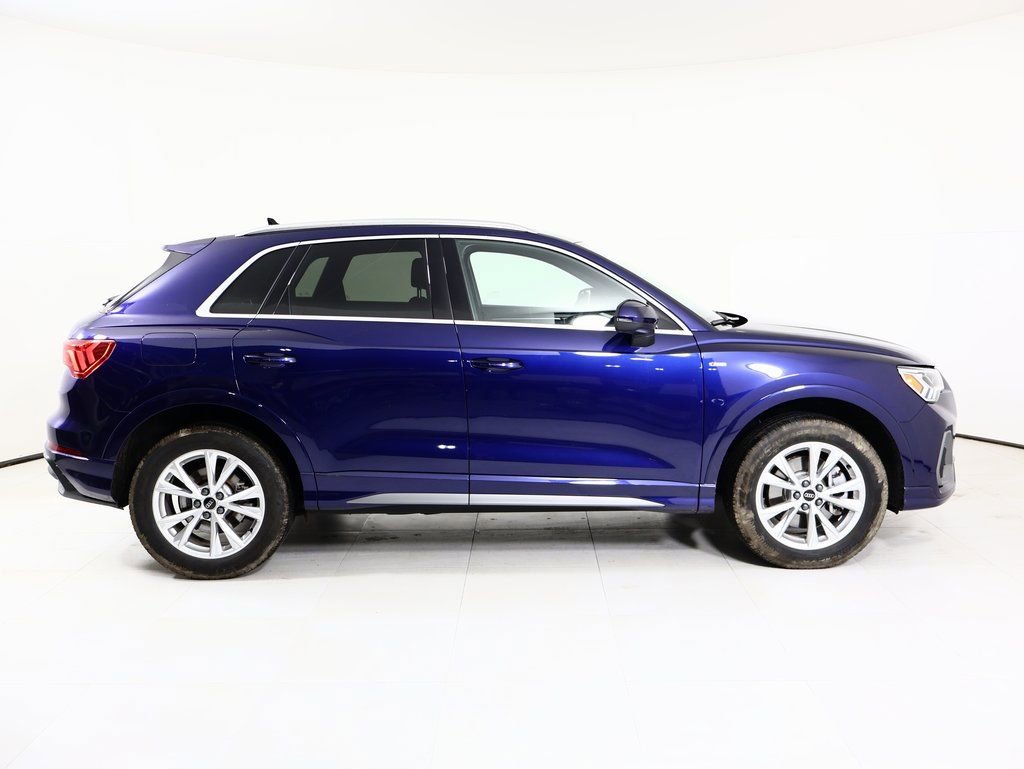 Certified 2025 Audi Q3 2.0T Premium w/ Convenience Package image 19