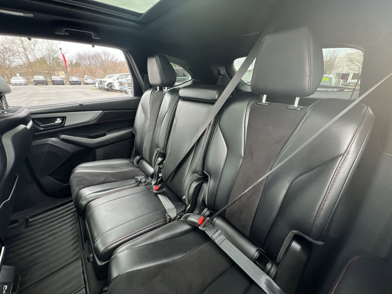 Used 2023 Acura MDX A-Spec image 25