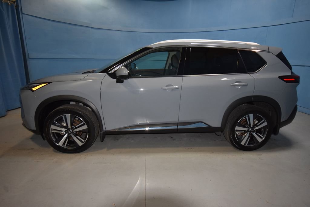 Used 2023 Nissan Rogue SL w/ SL Premium Package image 31