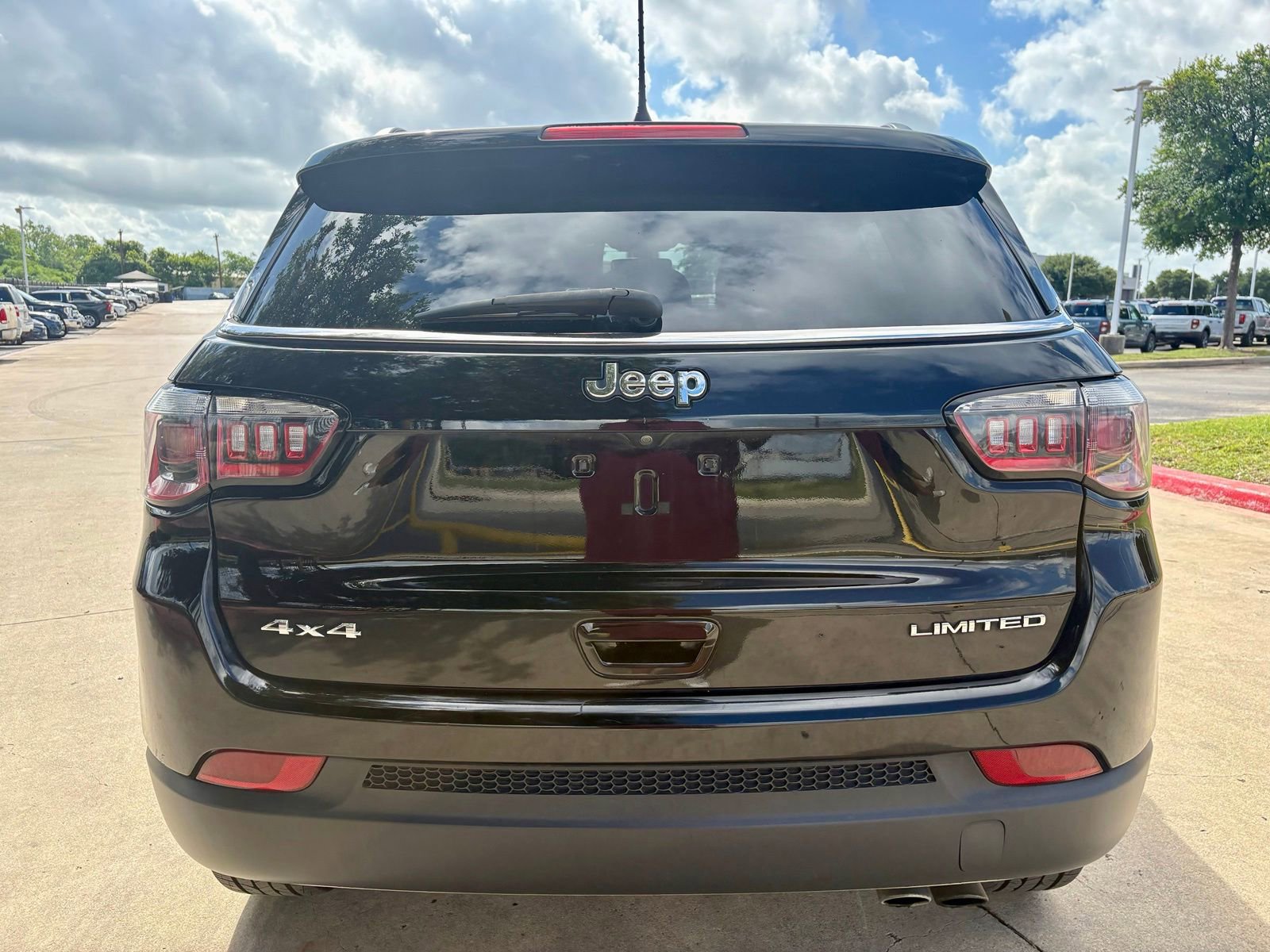 Used 2020 Jeep Compass Limited AWD/4WD image 6