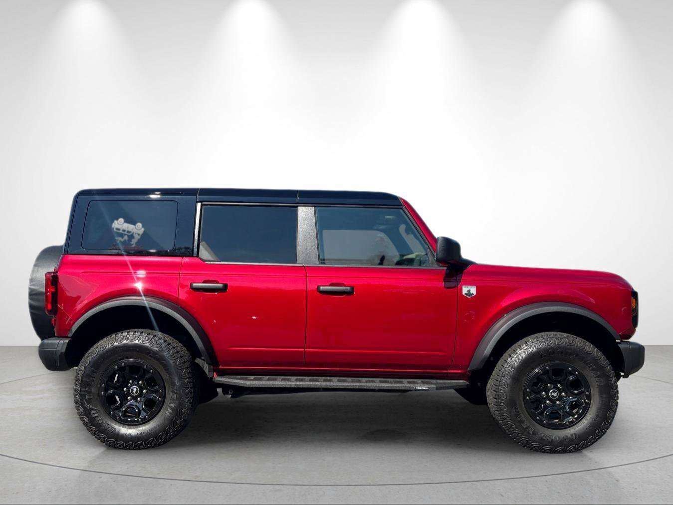 Used 2025 Ford Bronco Big Bend w/ Black Diamond Package AWD/4WD image 6