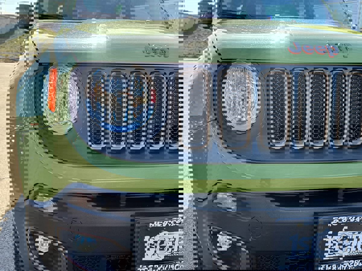 Used 2016 Jeep Renegade 75th Anniversary AWD/4WD image 3