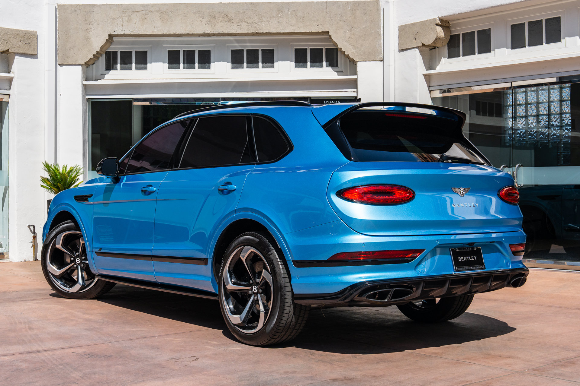 Used 2023 Bentley Bentayga AWD/4WD image 45