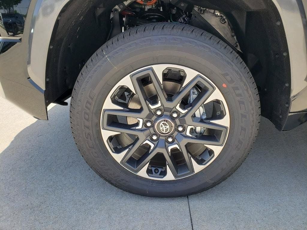 New 2026 Toyota Tundra Limited AWD/4WD image 15