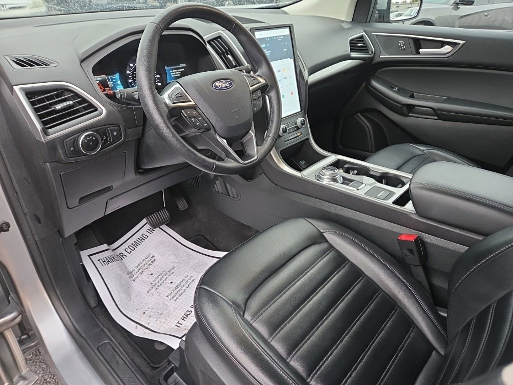 Used 2024 Ford Edge SEL image 11