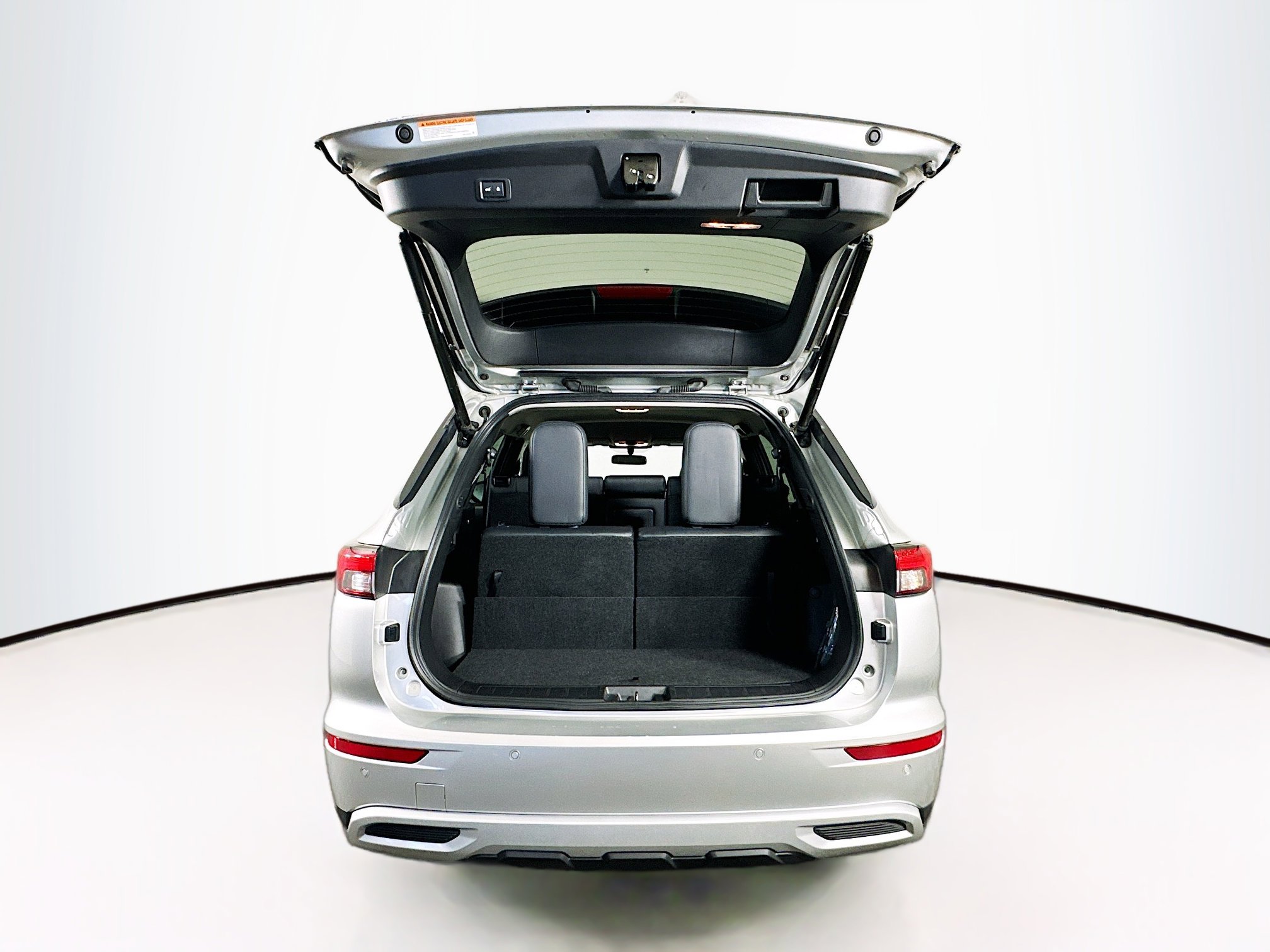 Used 2024 Mitsubishi Outlander SE Black Edition image 31