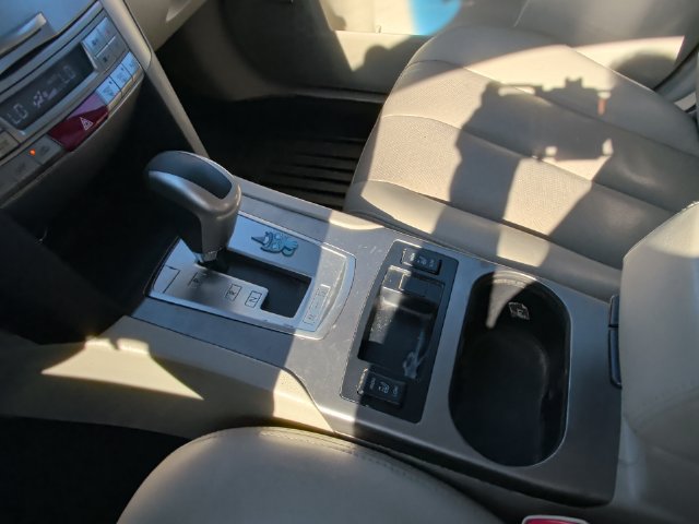 Used 2011 Subaru Outback 2.5i Limited AWD/4WD image 23