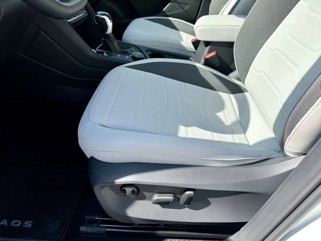 New 2026 Volkswagen Taos SE AWD/4WD image 13