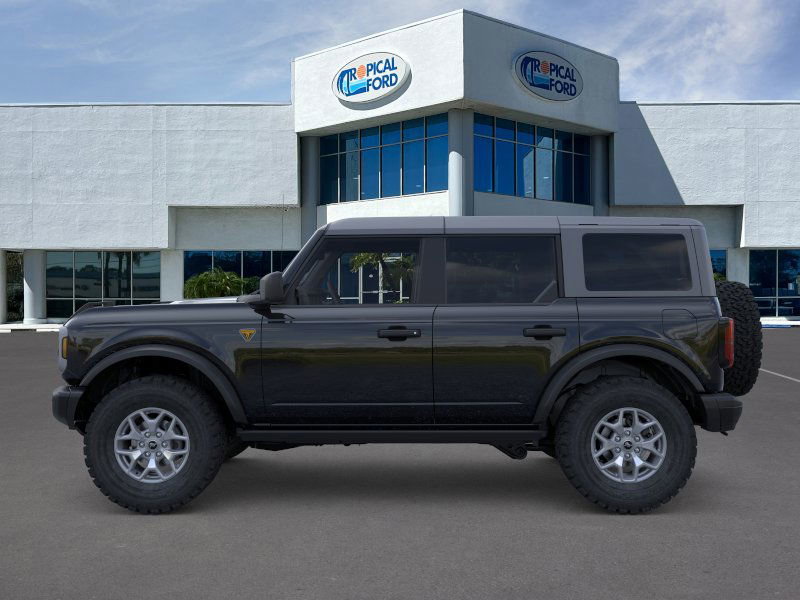 New 2025 Ford Bronco Badlands image 3