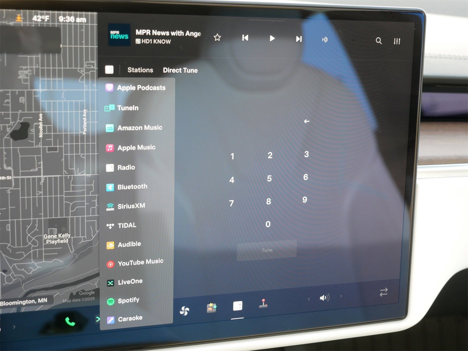 Used 2022 Tesla Model S image 21