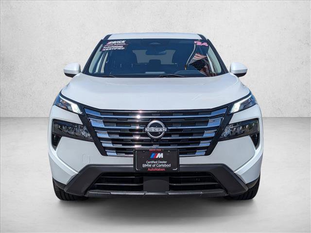 Used 2024 Nissan Rogue SV image 2