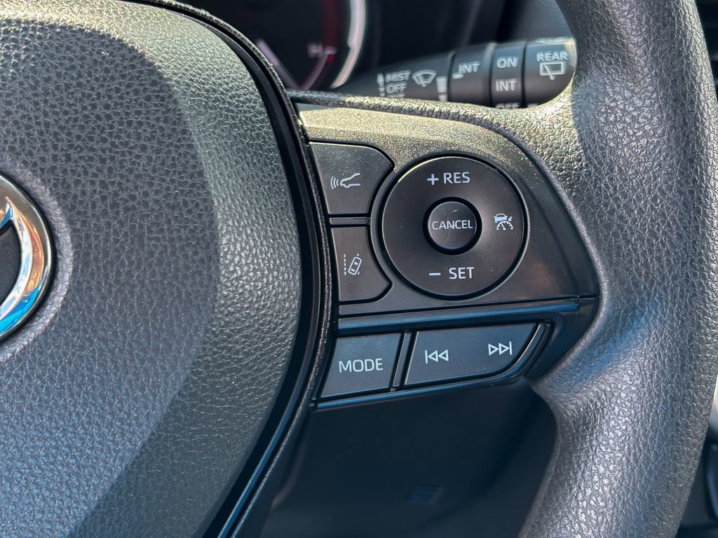 Certified 2024 Toyota RAV4 XLE AWD/4WD image 30