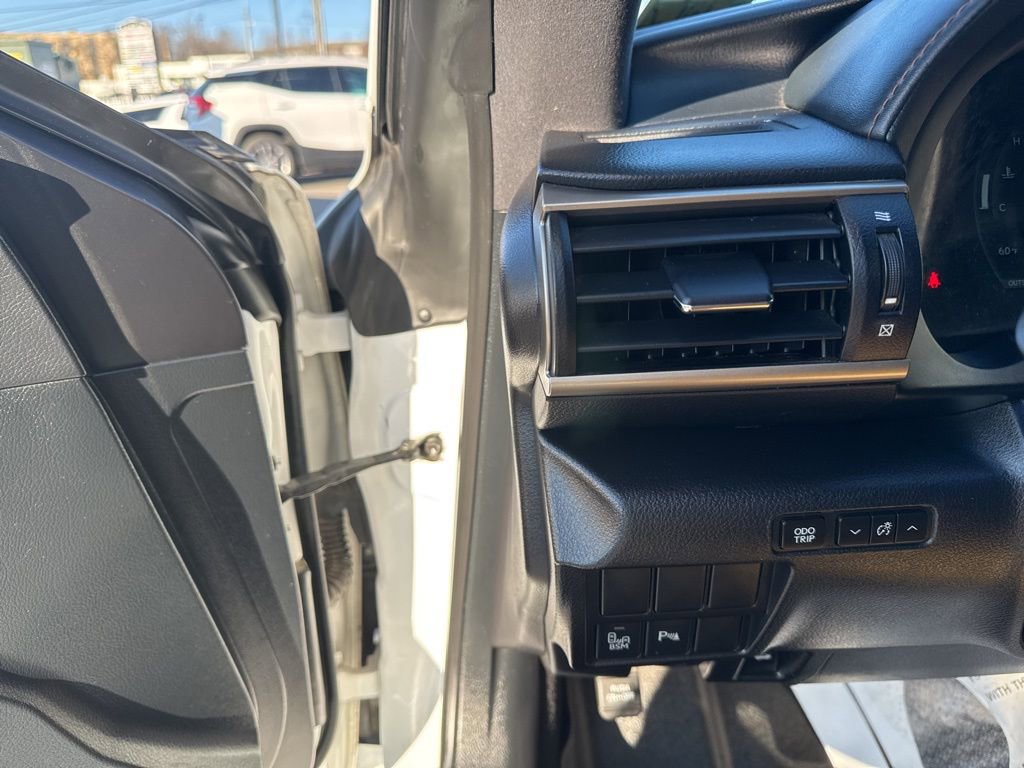 Used 2015 Lexus RC 350 w/ F Sport w/Summer Tires image 12