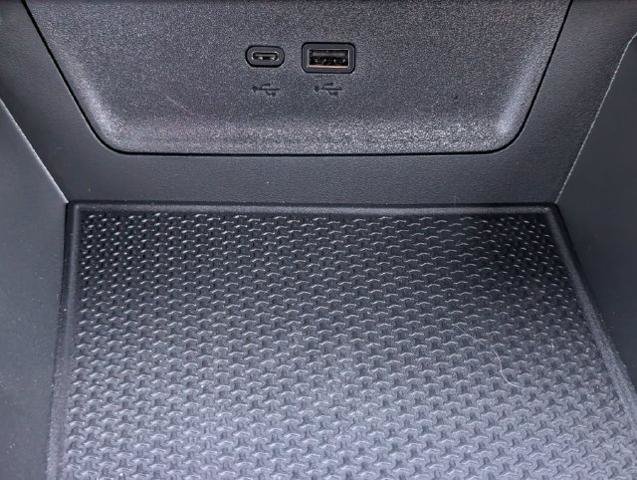 New 2027 Chevrolet Equinox LT w/ Convenience Package II FWD image 23