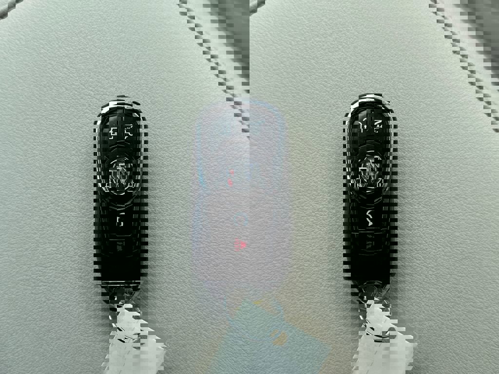 Used 2024 Buick Enclave Avenir image 45