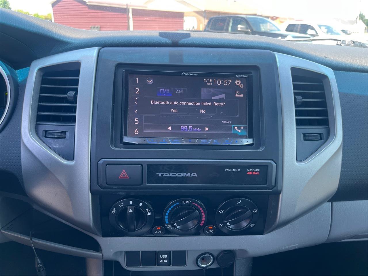 Used 2015 Toyota Tacoma PreRunner w/ SR5 Package RWD image 14