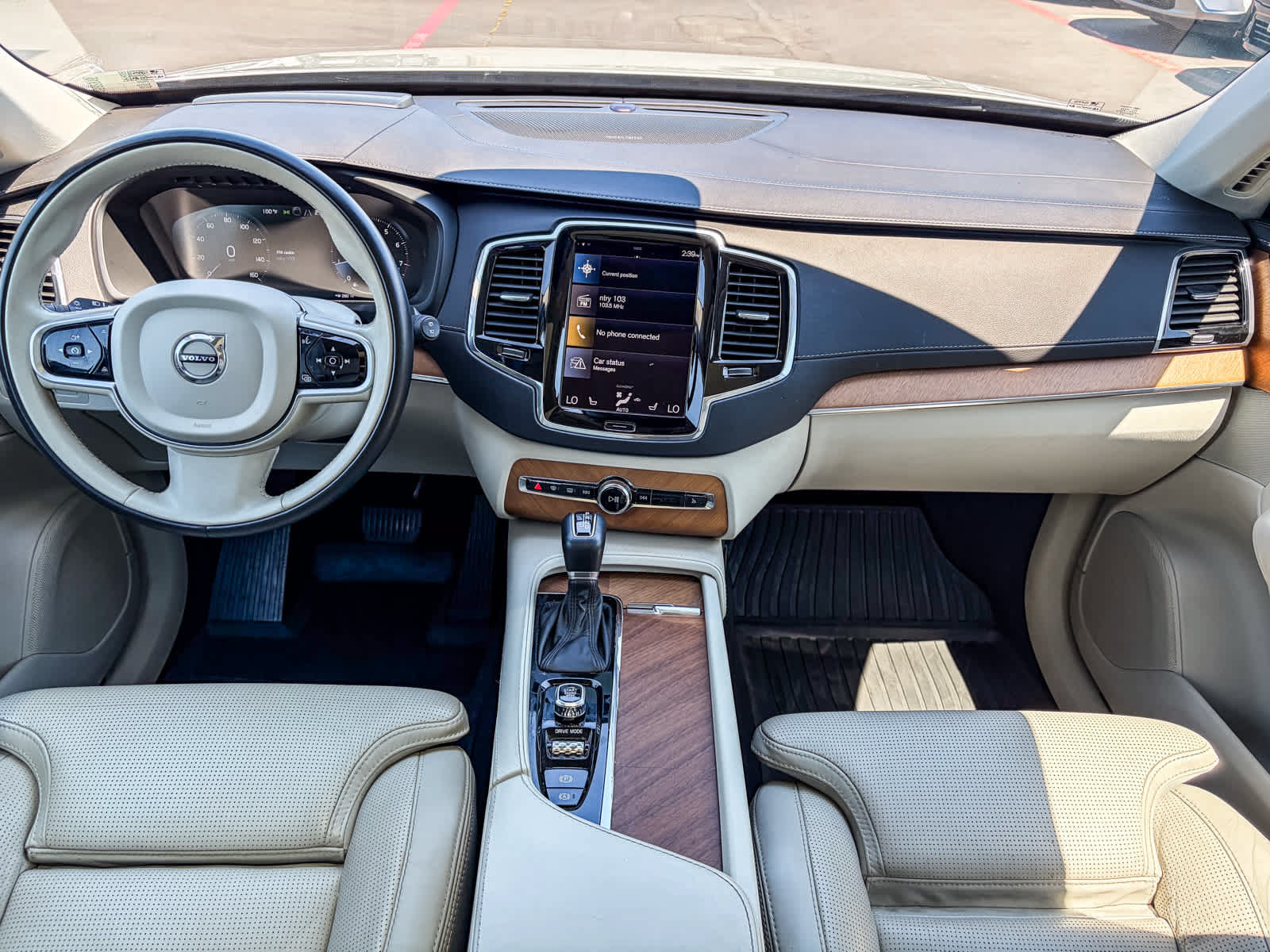 Used 2020 Volvo XC90 T6 Inscription w/ Protection Package Premier AWD/4WD image 11