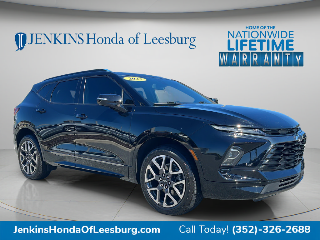 Used 2023 Chevrolet Blazer RS w/ LPO, Cargo Package FWD image 2